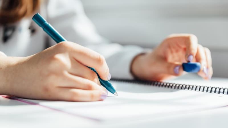 מורה לאנגלית עסקית